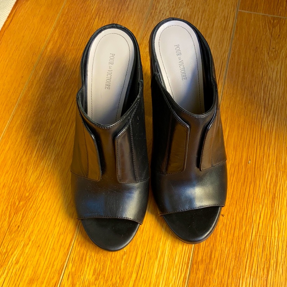 Pour La Victoire Black Leather Mules Size 7.5